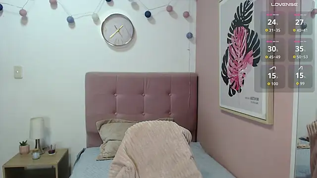 Snapshot of lanna_1878 chatting on April 6, 2026, 1:12 pm lanna 1878 online show from April 6, 2026, 1:12 pm