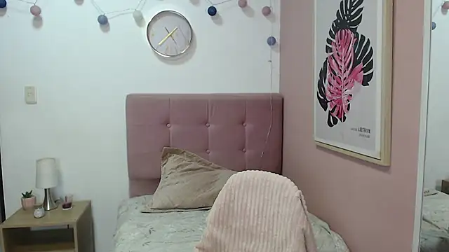 Snapshot of lanna_1878 chatting on April 15, 2026, 1:51 pm lanna 1878 online show from April 15, 2026, 1:51 pm