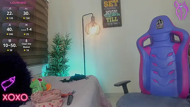 madelyn rose  online show from October 9, 2025, 12:19 am