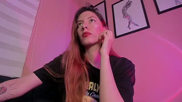 Snapshot of SensualJane2 chatting on June 7, 2026, 5:44 am SensualJane2 online show from June 7, 2026, 5:44 am
