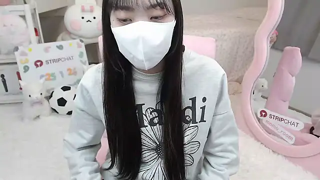 momo room online show from January 26, 2025, 5:02 am