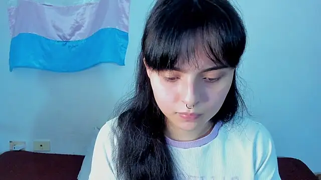 elizabethtaylorxxx online show from April 11, 2026, 1:10 am