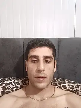 arenn1997 online show from April 13, 2026, 12:16 am