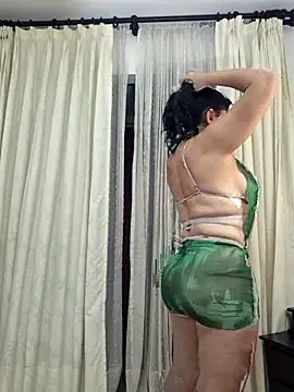 Snapshot of viollett_28 chatting on May 31, 2026, 11:28 pm viollett 28 online show from May 31, 2026, 11:28 pm
