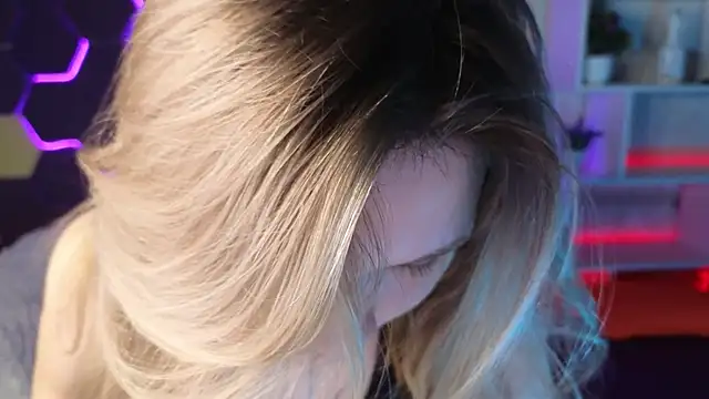 LitaBrom online show from January 21, 2025, 1:08 am