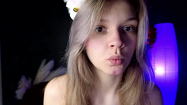 LitaBrom online show from March 5, 2025, 1:10 am