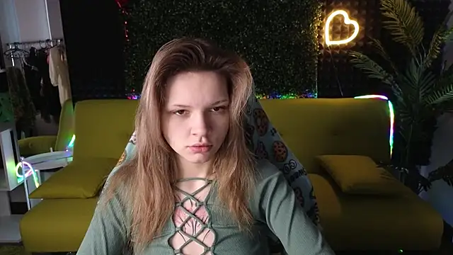 LitaBrom online show from March 13, 2025, 1:43 am