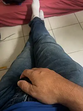 rjuanito973 online show from March 9, 2026, 3:27 pm