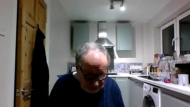 jimmybenido online show from December 31, 2024, 5:07 pm