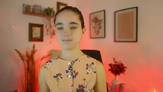 Gia Paige18 online show from September 23, 2025, 1:14 pm