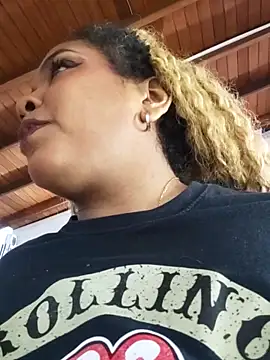 ELLA KELLY online show from March 6, 2026, 11:50 am