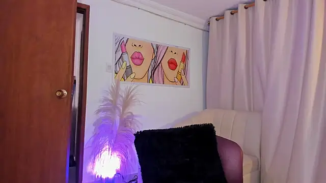 StarMilf online show from May 9, 2026, 12:43 pm