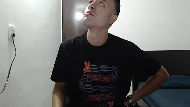 dimitriquiet05 online show from January 5, 2025, 2:17 am