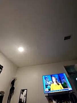 Just2much online show from October 20, 2025, 12:05 pm