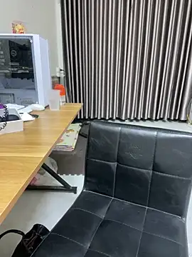 Louis Baby online show from December 28, 2024, 1:59 pm