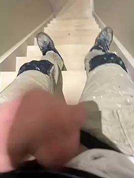 Snapshot of dimitriei chatting on January 6, 2025, 8:14 am dimitriei online show from January 6, 2025, 8:14 am