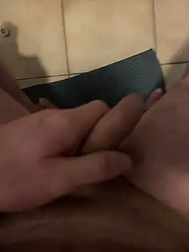 Snapshot of dimitriei chatting on March 5, 2025, 5:40 am dimitriei online show from March 5, 2025, 5:40 am