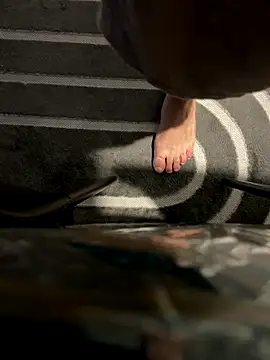 Snapshot of dimitriei chatting on November 8, 2025, 5:51 am dimitriei online show from November 8, 2025, 5:51 am