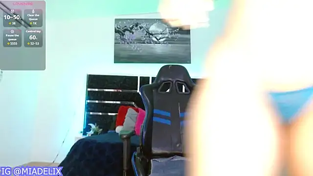 -MiaDelight- online show from March 13, 2026, 2:56 pm