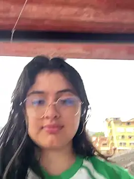 Stephania 18 online show from February 18, 2025, 10:25 pm