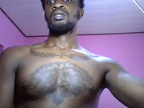 Snapshot of Tonedom chatting on October 7, 2025, 1:19 pm Tonedom online show from October 7, 2025, 1:19 pm