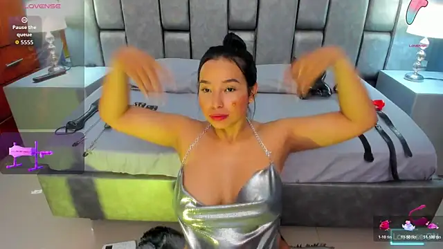 Snapshot of AniEvans_ chatting on February 11, 2026, 11:04 am AniEvans online show from February 11, 2026, 11:04 am