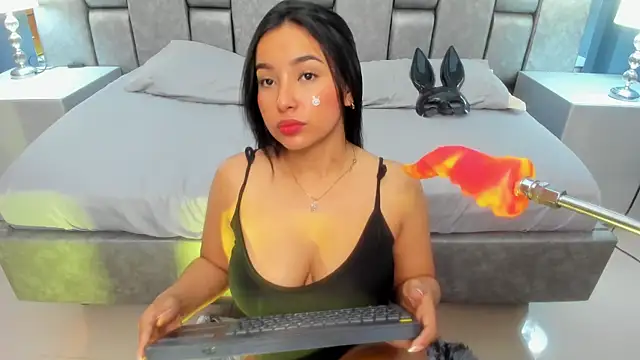 Snapshot of AniEvans_ chatting on February 16, 2026, 11:17 am AniEvans online show from February 16, 2026, 11:17 am