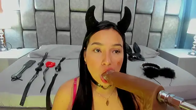 Snapshot of AniEvans_ chatting on February 21, 2026, 9:32 am AniEvans online show from February 21, 2026, 9:32 am