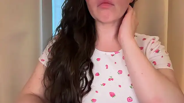 Sandysecret online show from June 17, 2026, 7:48 pm
