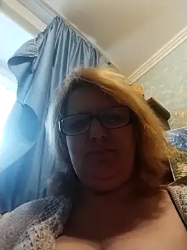 Forest-Lady online show from February 9, 2026, 9:13 am