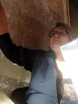 Forest-Lady online show from April 8, 2026, 5:51 am