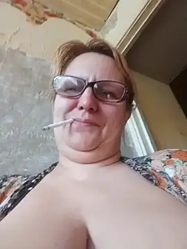 Forest-Lady online show from April 13, 2026, 7:36 am