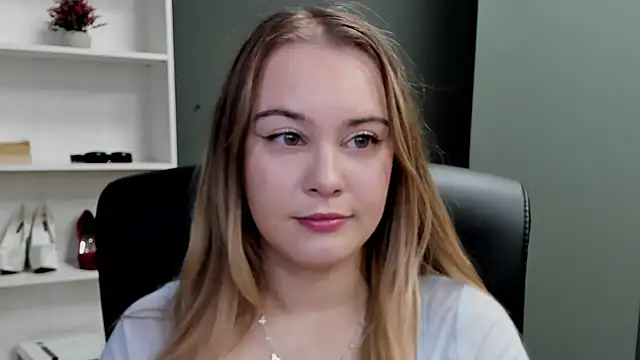 kitty valeria online show from January 17, 2026, 7:46 am