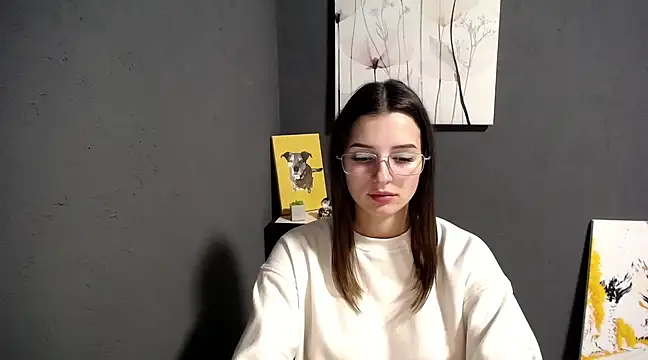 lady olivia  online show from February 26, 2025, 1:30 pm