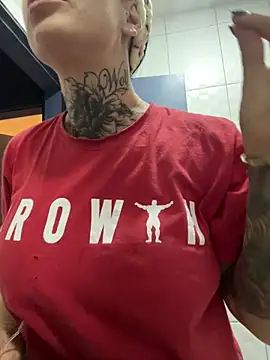 YasmimBrasil online show from April 17, 2026, 7:00 am