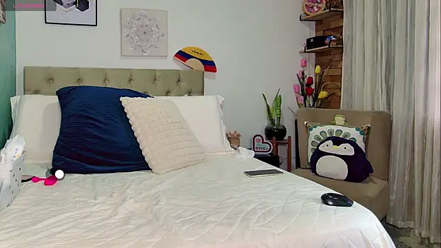 Snapshot of yanella_fire chatting on July 7, 2026, 3:27 pm yanella fire online show from July 7, 2026, 3:27 pm