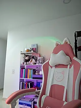 azumiichan online show from February 6, 2025, 3:59 am