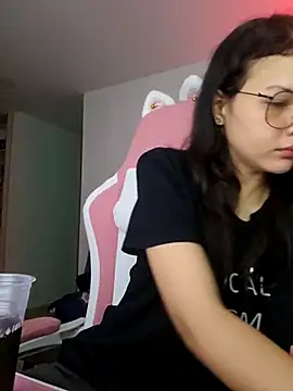 Snapshot of azumiichan chatting on February 27, 2026, 1:05 am azumiichan online show from February 27, 2026, 1:05 am