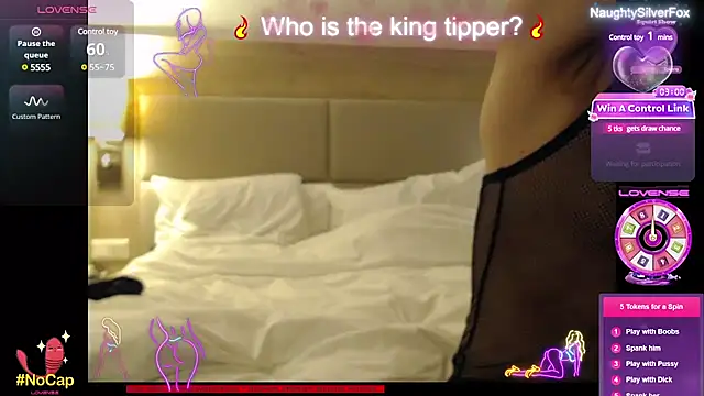 Snapshot of NaughtySilverFox chatting on January 21, 2025, 5:20 pm NaughtySilverFox online show from January 21, 2025, 5:20 pm