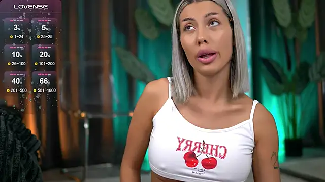 AudreyZanne online show from September 16, 2025, 3:18 am