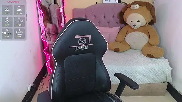 Chiara tay online show from October 27, 2025, 3:32 am