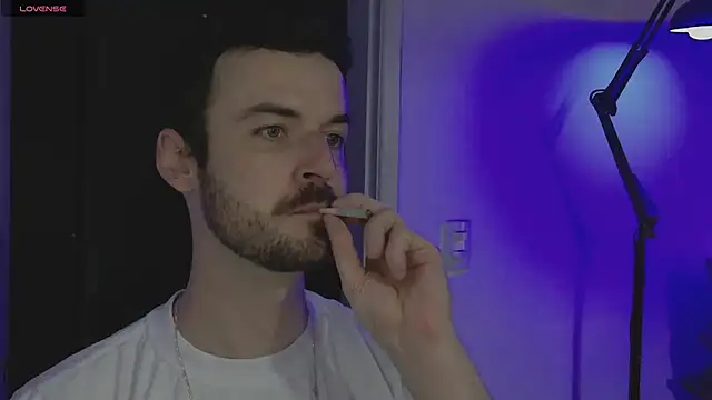 sexxxsutra online show from April 20, 2026, 12:57 am