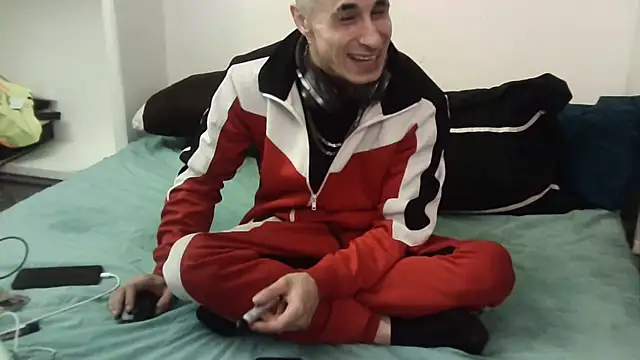 --D-a-D-D-y- online show from February 10, 2026, 6:17 am