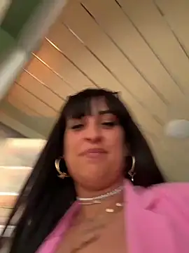 CarolaDrago online show from March 20, 2025, 12:22 pm