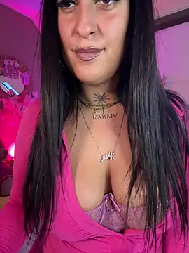 Snapshot of CarolaDrago chatting on March 27, 2026, 3:45 pm CarolaDrago online show from March 27, 2026, 3:45 pm