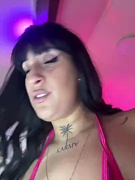 Snapshot of CarolaDrago chatting on March 31, 2026, 7:47 pm CarolaDrago online show from March 31, 2026, 7:47 pm