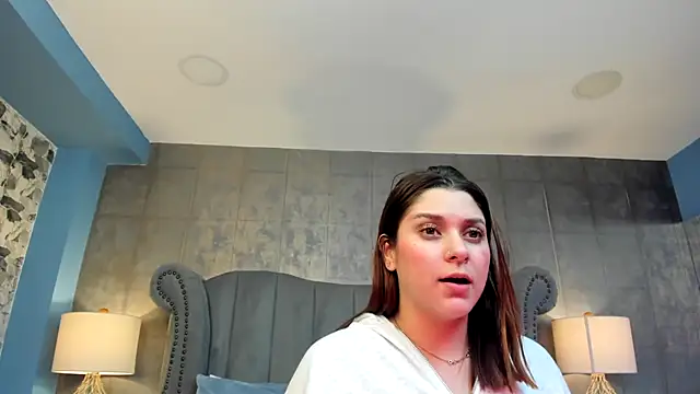 Snapshot of SophiaLaurens chatting on February 8, 2025, 5:08 am SophiaLaurens online show from February 8, 2025, 5:08 am