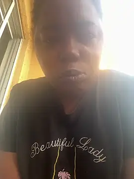 JCCaramelbarbie1 online show from May 6, 2026, 11:37 am