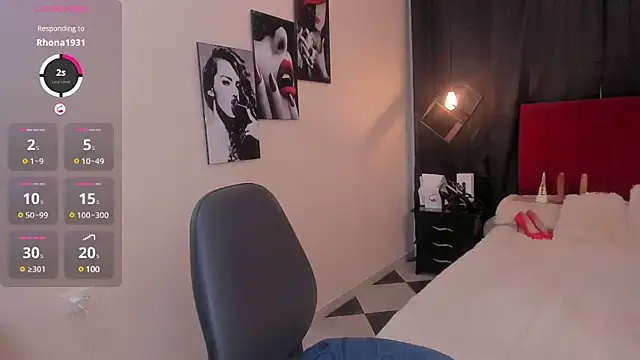 Megan Do Santos online show from February 10, 2025, 9:04 pm