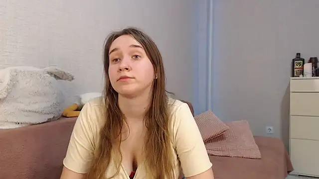 lovely hayley online show from March 1, 2025, 11:37 pm